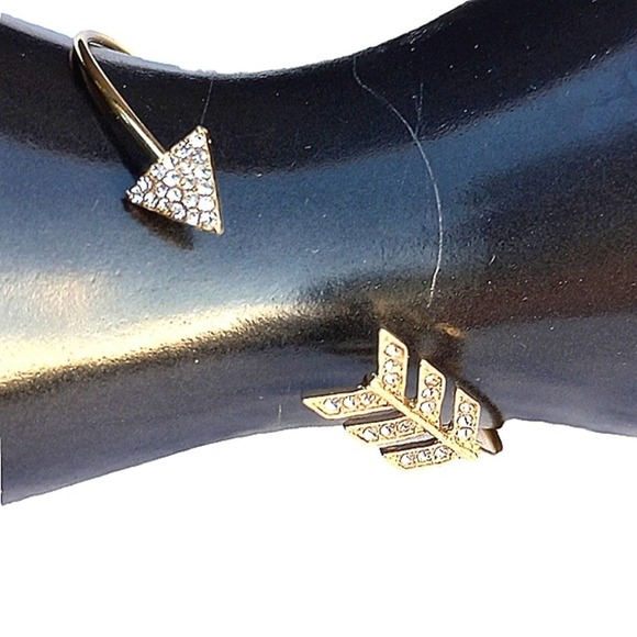 Rhinestone Arrow Bracelet Adjustable Gold Bangle Bracelet Arrowhead New - Picture 1 of 9